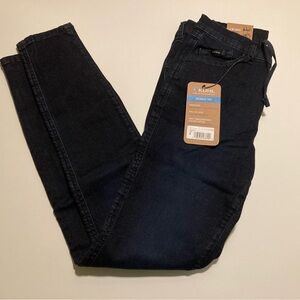 Kuhl Women's 9" Kontour Flex Denim Skinny Jean - 30" inseam - Size 8 (NWT)